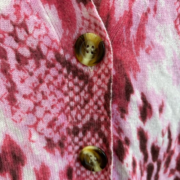DIANE VON FURSTENBERG  Sz M 100% Cashmere Animal Print Button Up Cardigan - Picture 7 of 8